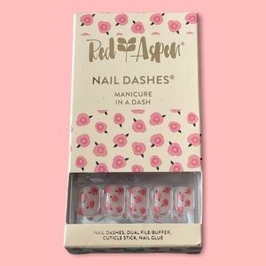NIB Red Aspen Short Square Nail Dashes in Laurel In Floral